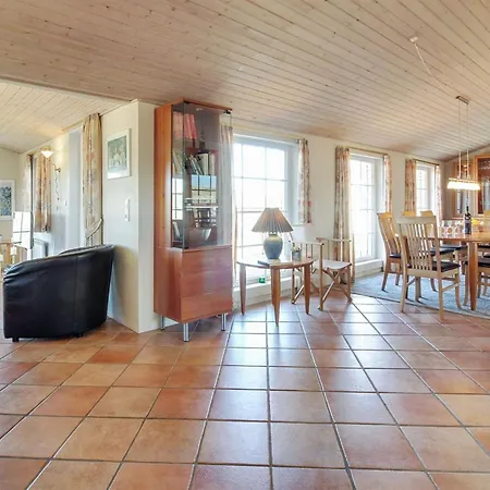 Karlina - 100m From The Sea By Interhome *