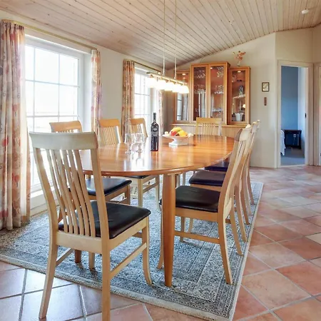 Karlina - 100m From The Sea By Interhome